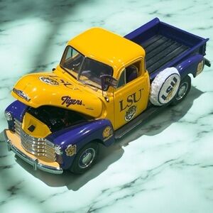 Danbury Mint 1953 Chevrolet LSU Football Tailgate Pickup Truck.